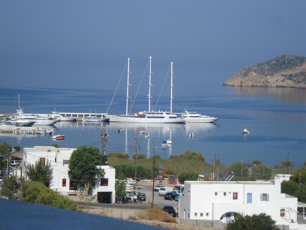 Efharis Hotel Kamares  Exterior foto